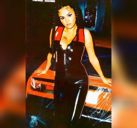 ゴス3P OnlyFans 美しい 写真