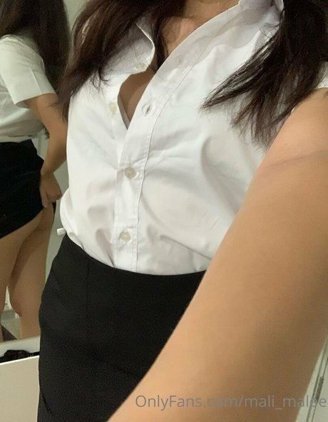 背が高くて巨乳のOnlyFans アートヌード 写真