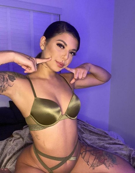 69 元カノ OnlyFans HD 写真