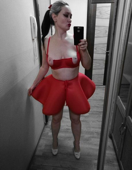 ETSY かわいいポルノスター ギャラリー