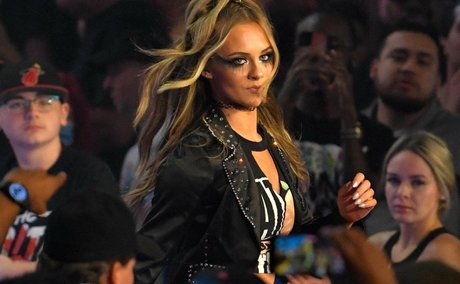 小柄な妻OnlyFans xxx 写真