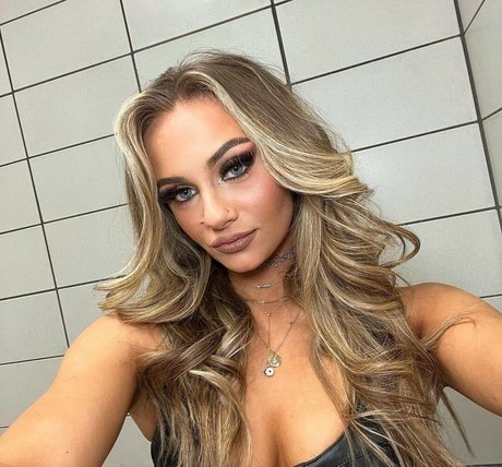 男性TikTokスターOnlyFans 美しいxxx 写真