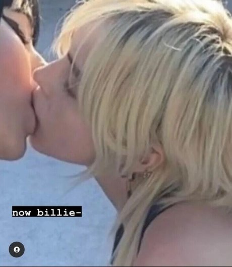 Billie Eilish ヌードモデル 写真