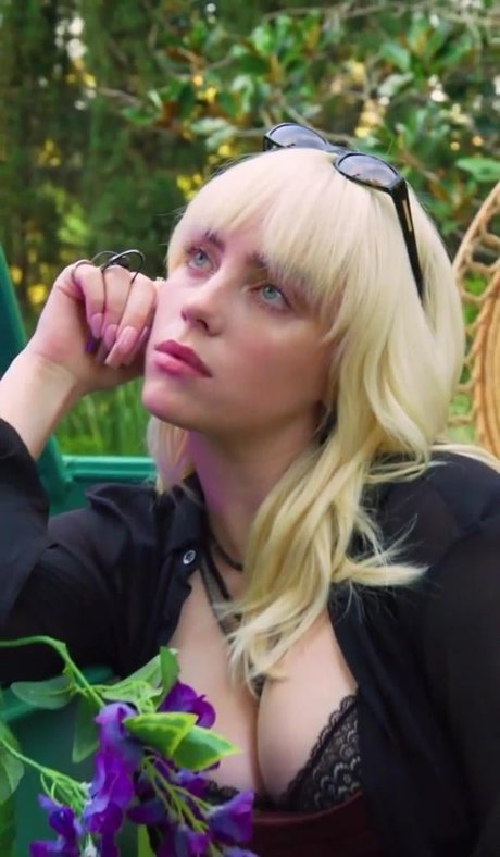 Billie Eilish トップ女優 写真