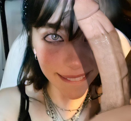 Billie Eilish エロティックなスター 写真