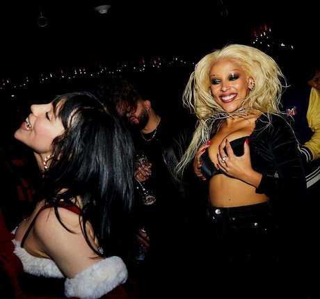 Billie Eilish ポルノスター 写真