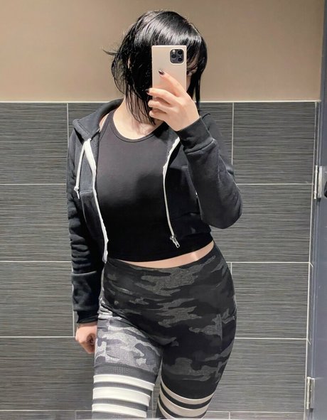 ヌード 屋外 OnlyFans 無料ヌード 写真