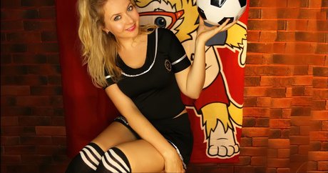 毛深い足のOnlyFans セクシーxxx 画像