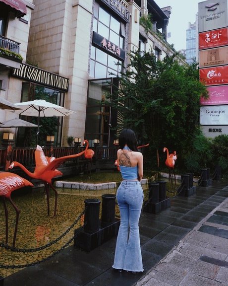 フェイシャルオンリーファンズ アートヌード 画像