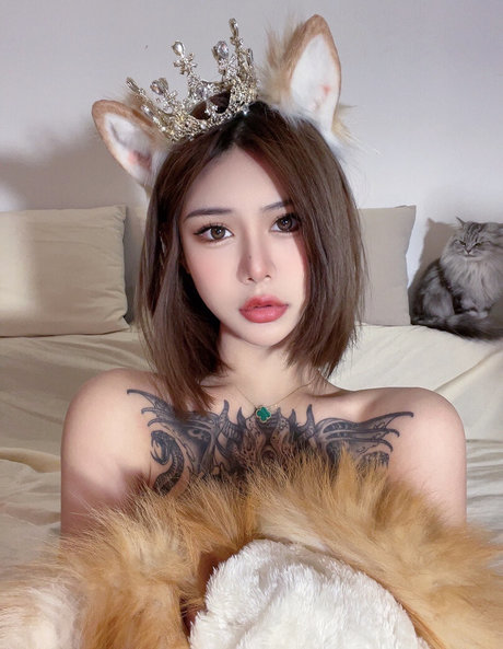 BBW パウグ オンリーファンズ ヌード 写真