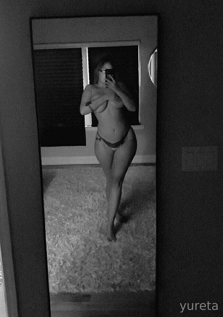 ラテン系ティーンオンリーファンズ トップ 画像