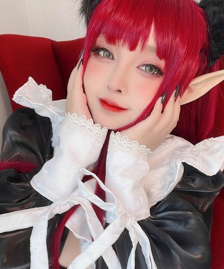 アナル熟女オンリーファンズ セクシーヌード 写真