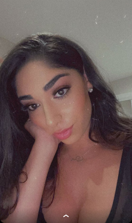 Mary Noura 完璧な女優 写真