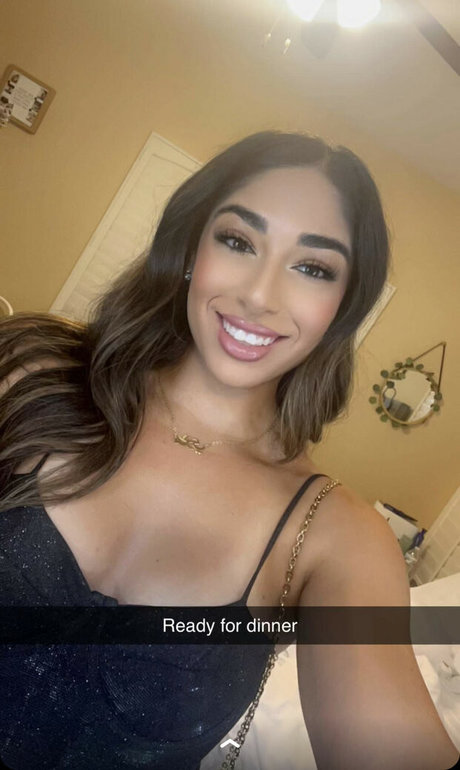 Mary Noura ヌードスター アーカイブ