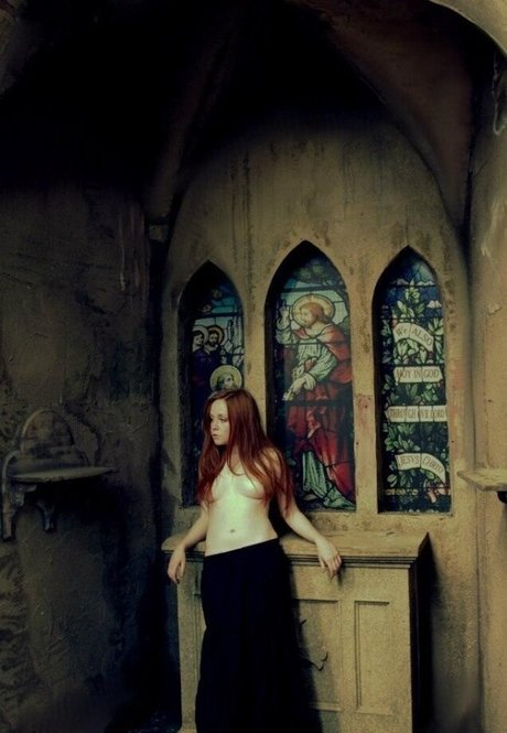 Margaritadirge 裸の女優 写真