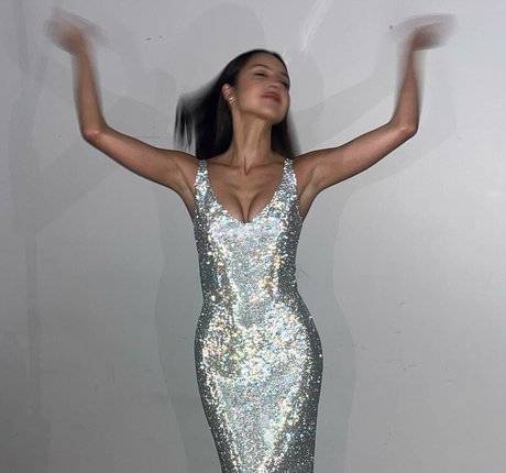 ぽっちゃり黒人OnlyFans ホットヌード 写真