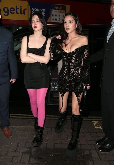 赤毛の熟女オンリーファンズ 無料裸 画像