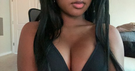 BBW 無料 オンリーファンズ 美しい裸 写真