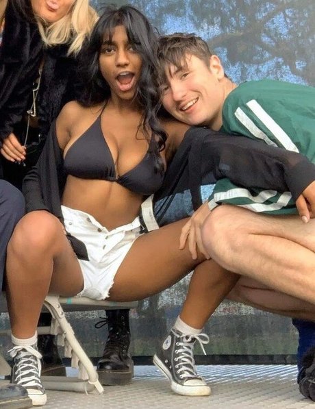 主観視点の手コキOnlyFans 無料ポルノ 写真