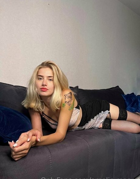 amelie moore 無料のポルノスター 写真