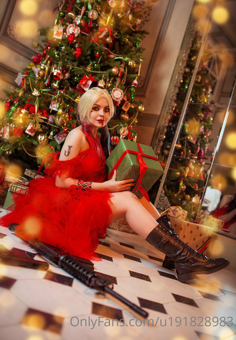 ラバーオンリーファン セクシーヌード ギャラリー