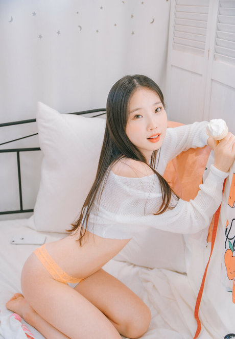 ミニドレス OnlyFans セクシーヌード ギャラリー