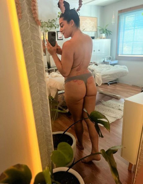 ラバーオンリーファン ポルノ 画像