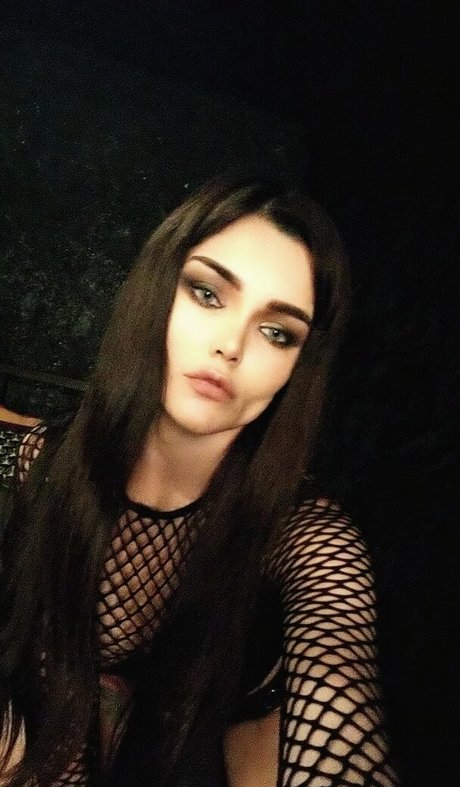 裸の熟女オンリーファンズ 無料アダルト 写真