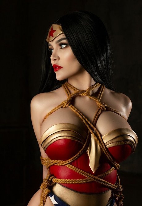 巨乳の熟女オンリーファンズ 無料裸 画像