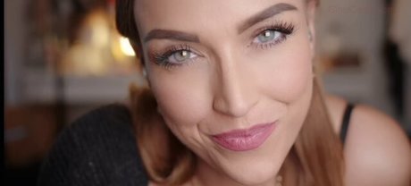 厚い黒檀オンリーファンズ セクシー 画像