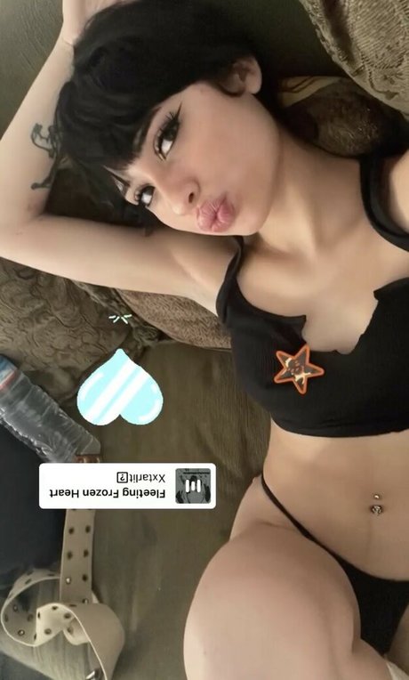 ティーンランジェリーOnlyFans ヌード 写真