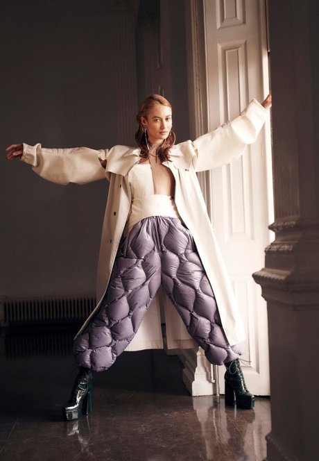 妊娠中のアジア人オンリーファンズ エロチック ギャラリー