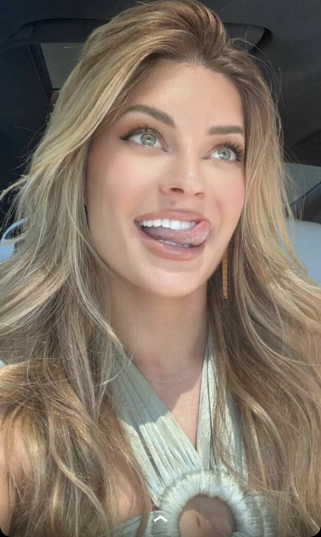 大きな黒い猫OnlyFans アート裸 写真