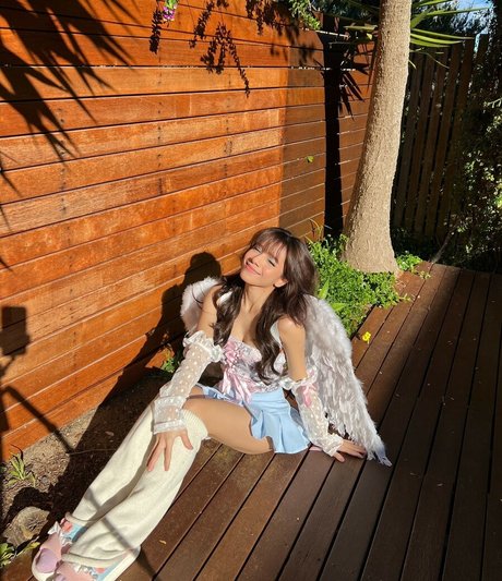 Eeeveenara HDポルノスター 写真