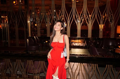 Eeeveenara 無料モデル 写真