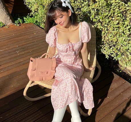 Eeeveenara ヌードスター 画像