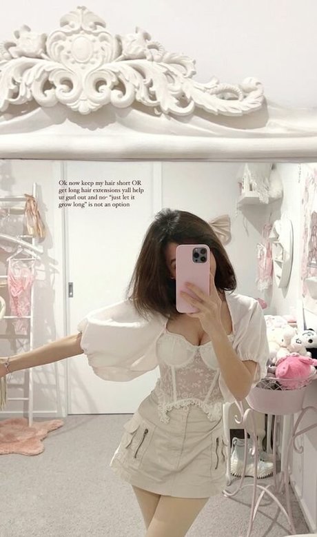 Eeeveenara ポルノスター エロティック 写真