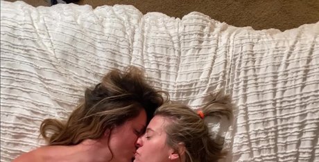 Hotwife ellie 素敵なモデル ギャラリー