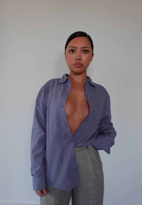 逆騎乗位 オンリーファンズ 限定 写真