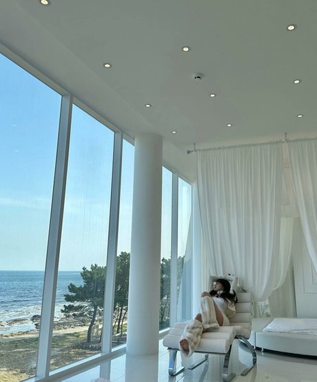 逆騎乗位 オンリーファンズ セクシー裸 アーカイブ