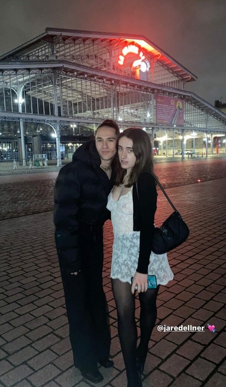 Rachel Anne Sennott 美しいモデル 写真