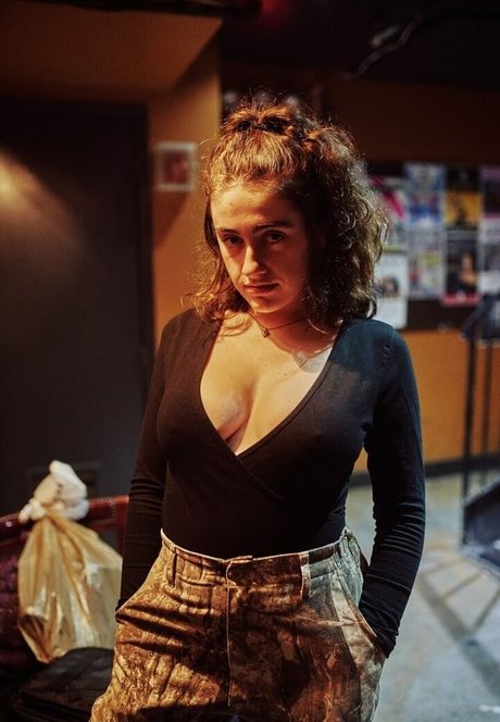 Rachel Anne Sennott セックスポルノスター 写真