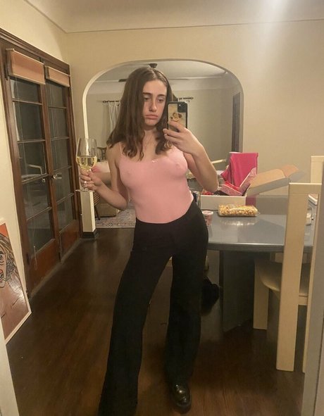 Rachel Anne Sennott Bilder