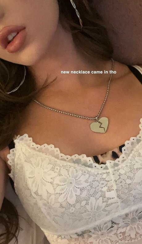 ブルネットの猫OnlyFans HD 画像