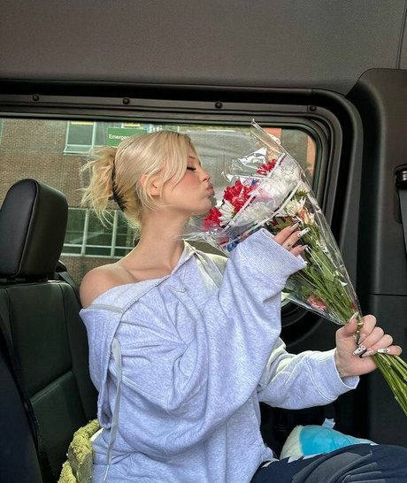 オンリーファンズでのセクスティング ホットポルノ 画像