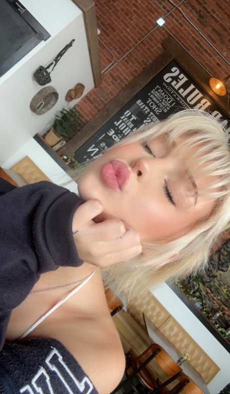 黒檀のランジェリーOnlyFans ポルノ 画像