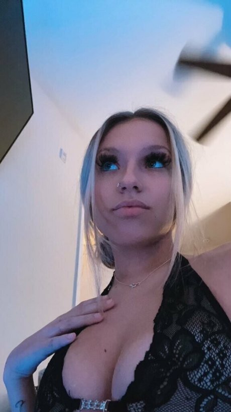 carolinecolston スター ヌード 写真