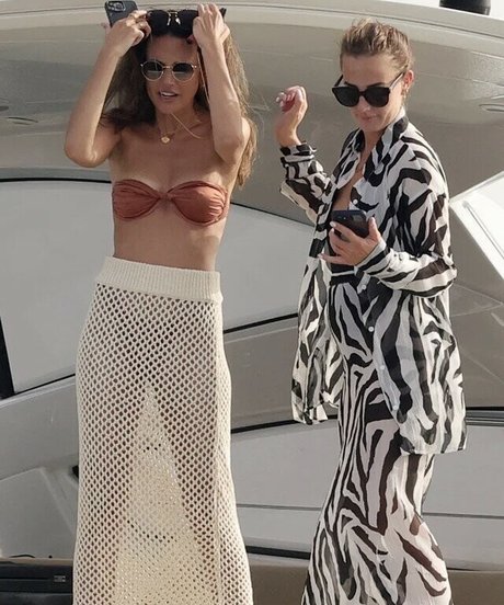 熟女乱交OnlyFans セックス ギャラリー