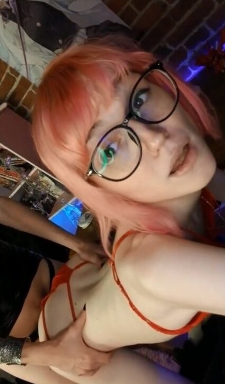 Claire Tennebrarum 裸のポルノスター 画像