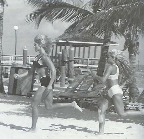 ブロンドビキニOnlyFans 無料 写真